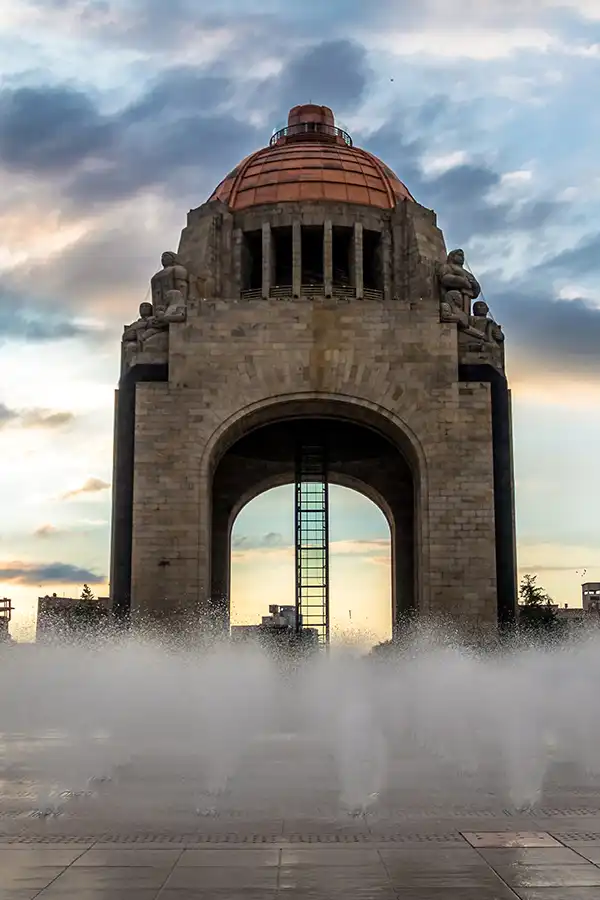 Monumento-Revolución-de-la-Ciudad-de-México.